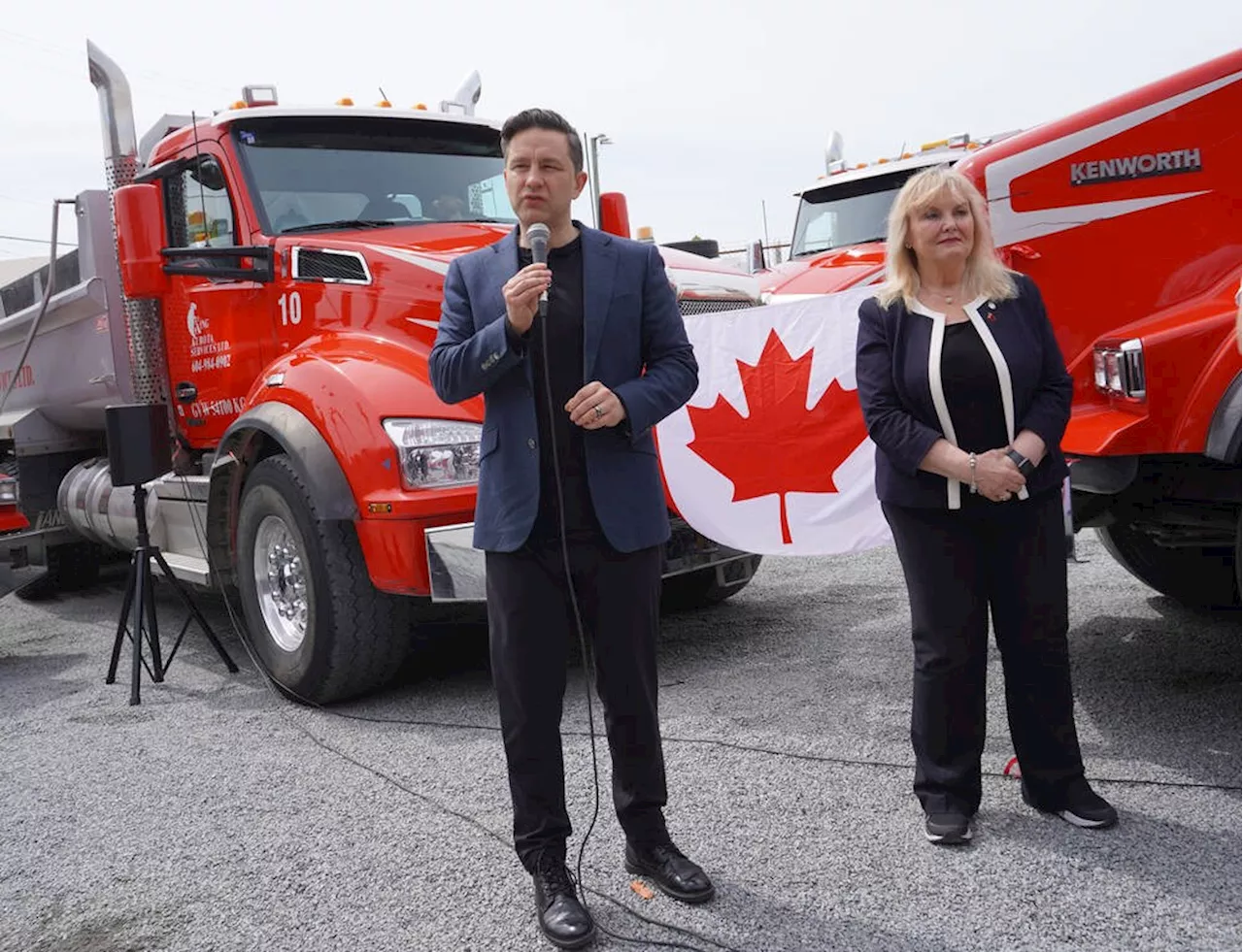 Conservative leader Pierre Poilievre visits North Vancouver business