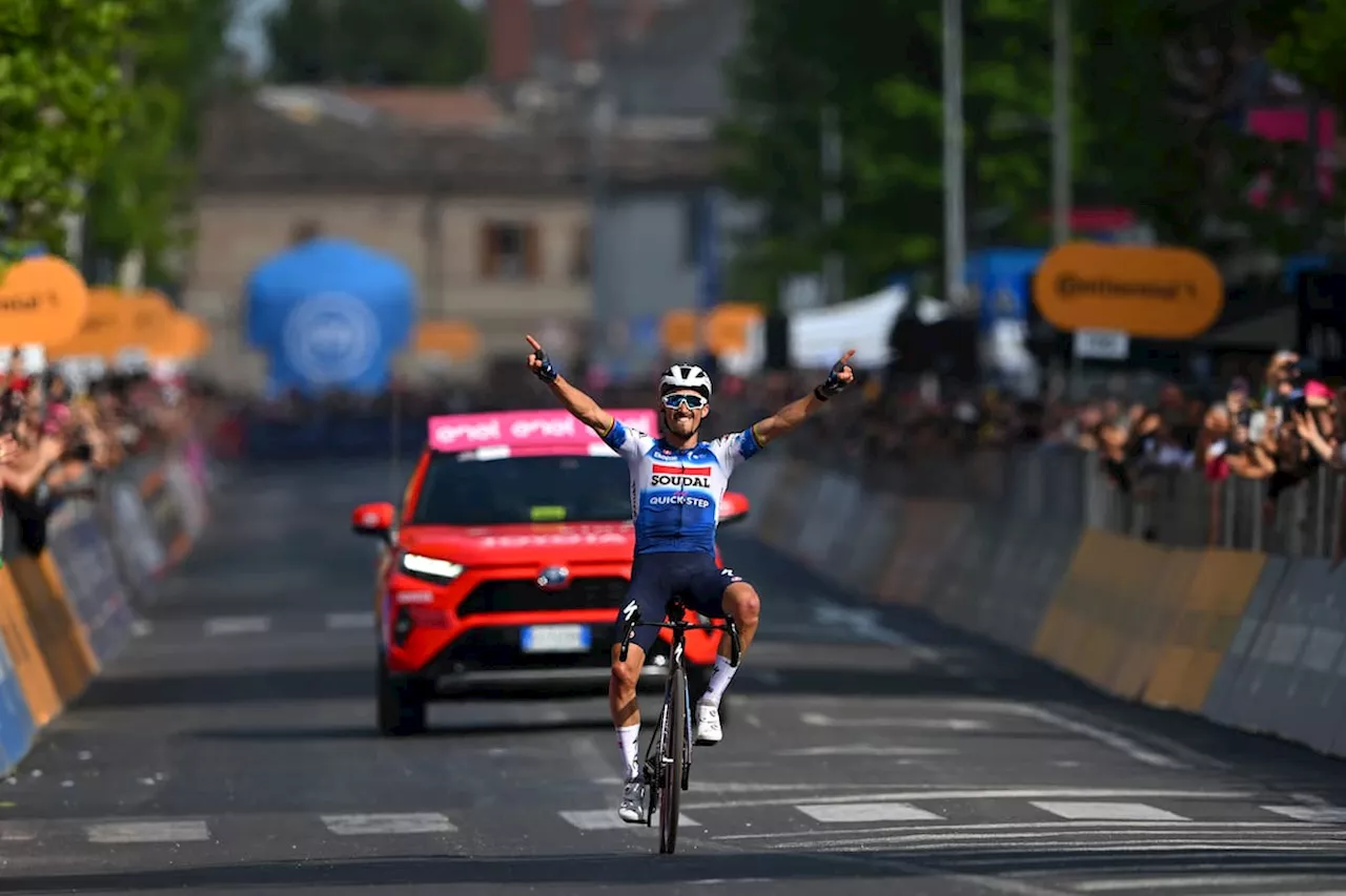 Julian Alaphilippe gana la etapa 12 del Giro de Italia; Daniel Martínez sigue segundo