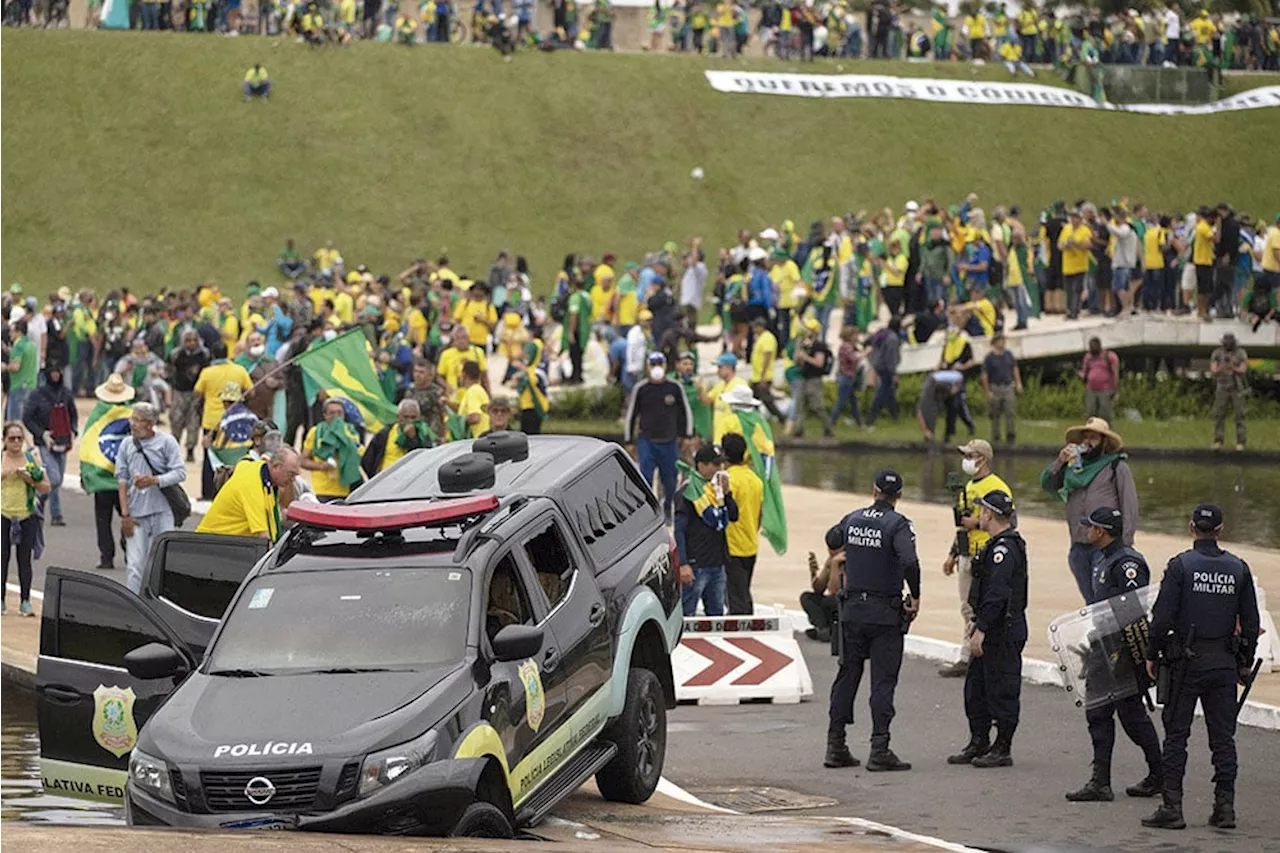 8 de Janeiro/ Quase todos em casa