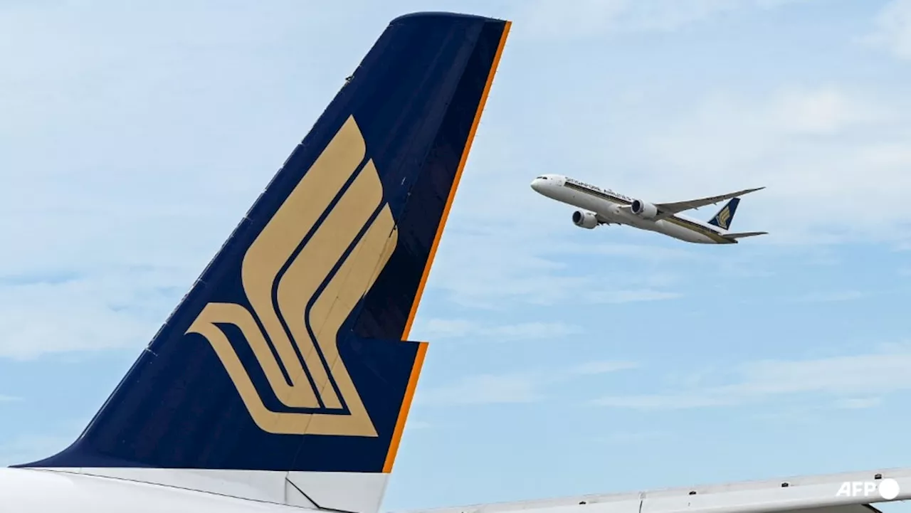 Singapore Airlines hands out 8 months' bonus following record annual profit