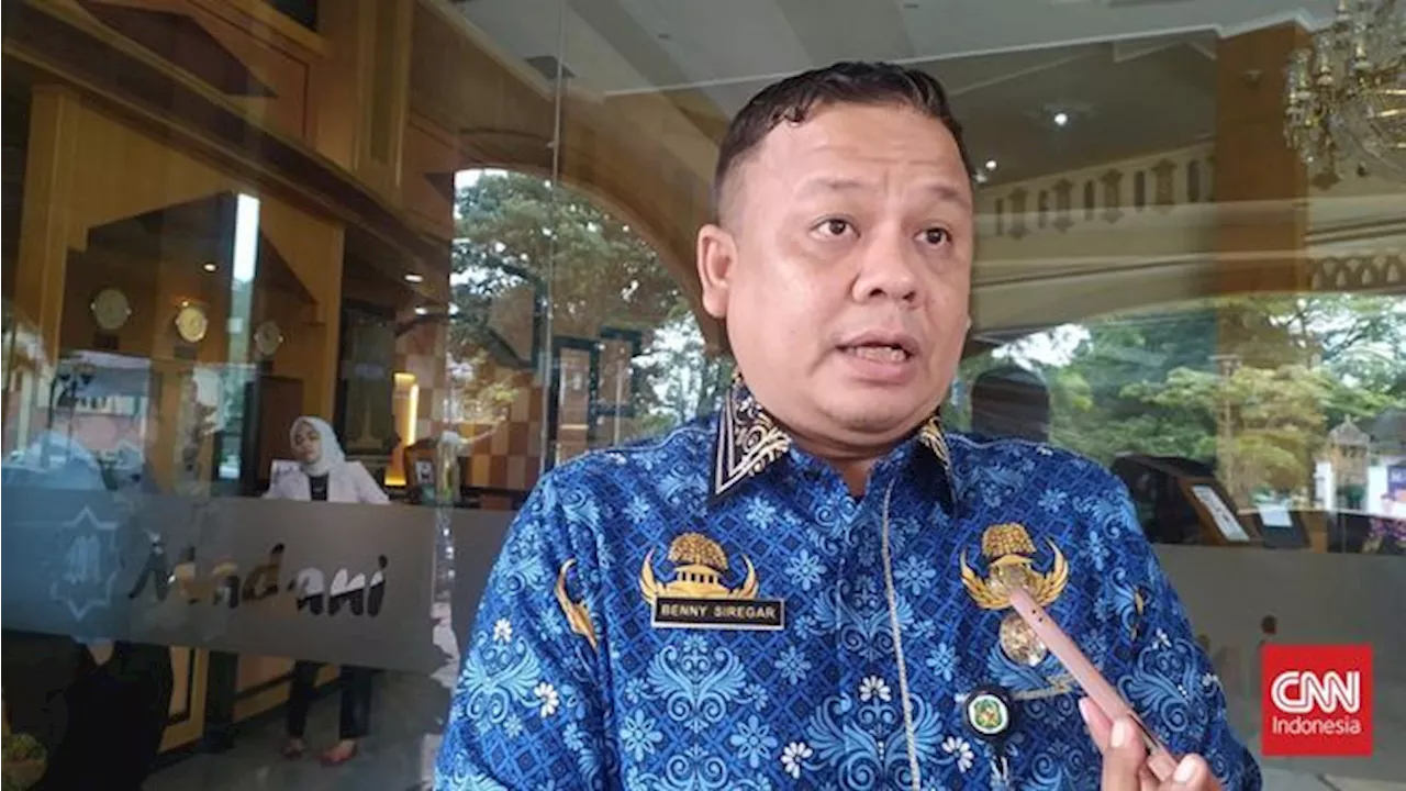 Paman Bobby Nasution Ambil Formulir Pilwakot Medan Lewat PDIP