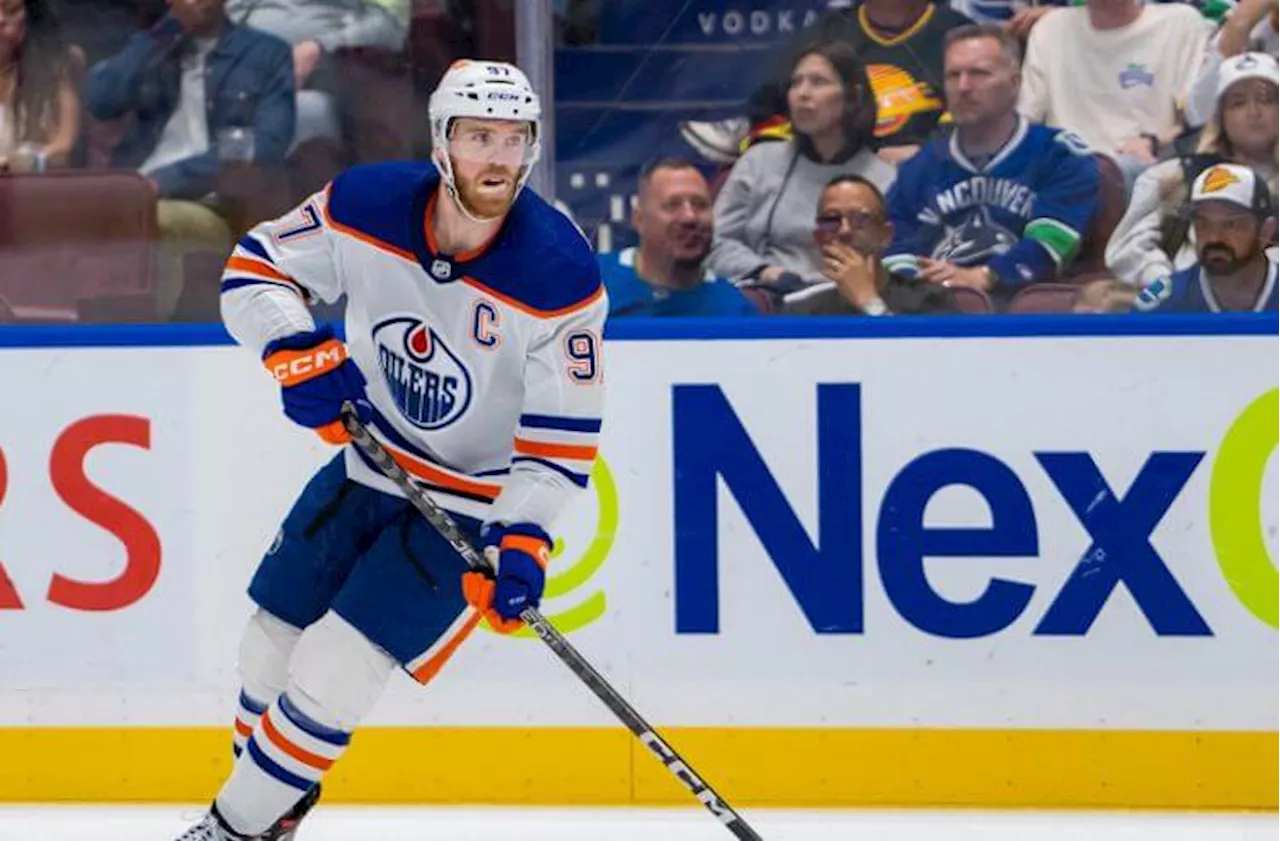 Oilers vs Canucks Prediction, Picks, and Odds for Tonight’s NHL Playoff Game