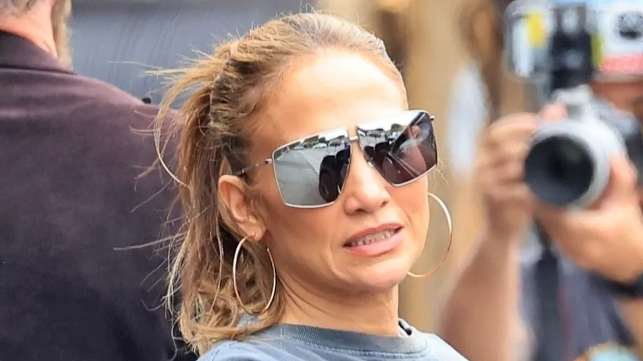 Jennifer Lopez LIKES post about 'broken relationships' amid Ben Affleck split rumors