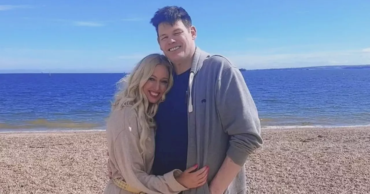 Mark Labbett supported as he shares special relationship update