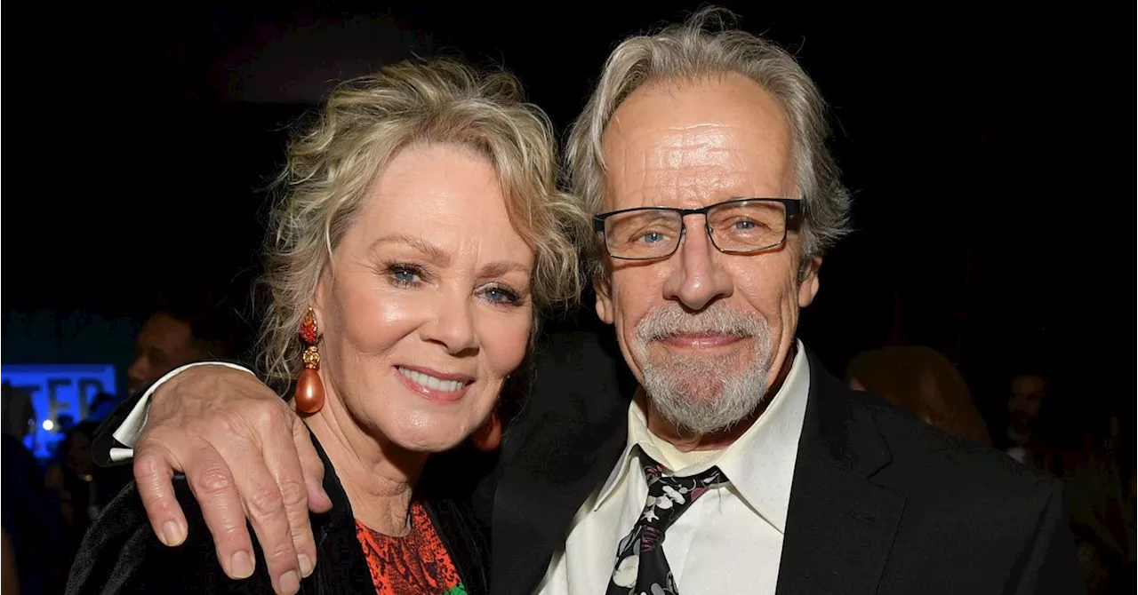 Jean Smart Explains Why She Angrily Called Out A Health Worker After Husband’s Death