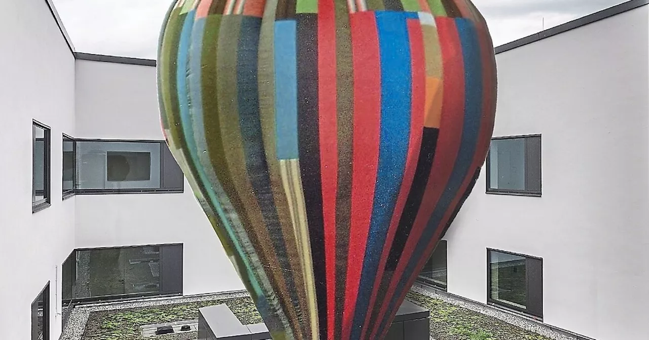 Heißluftballon wird über Regensburger Museum schweben