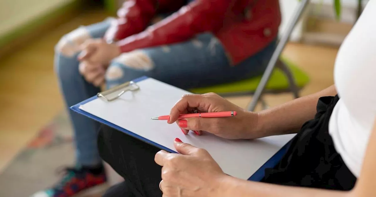 Psychological services for young people need urgent reform, says Cairns