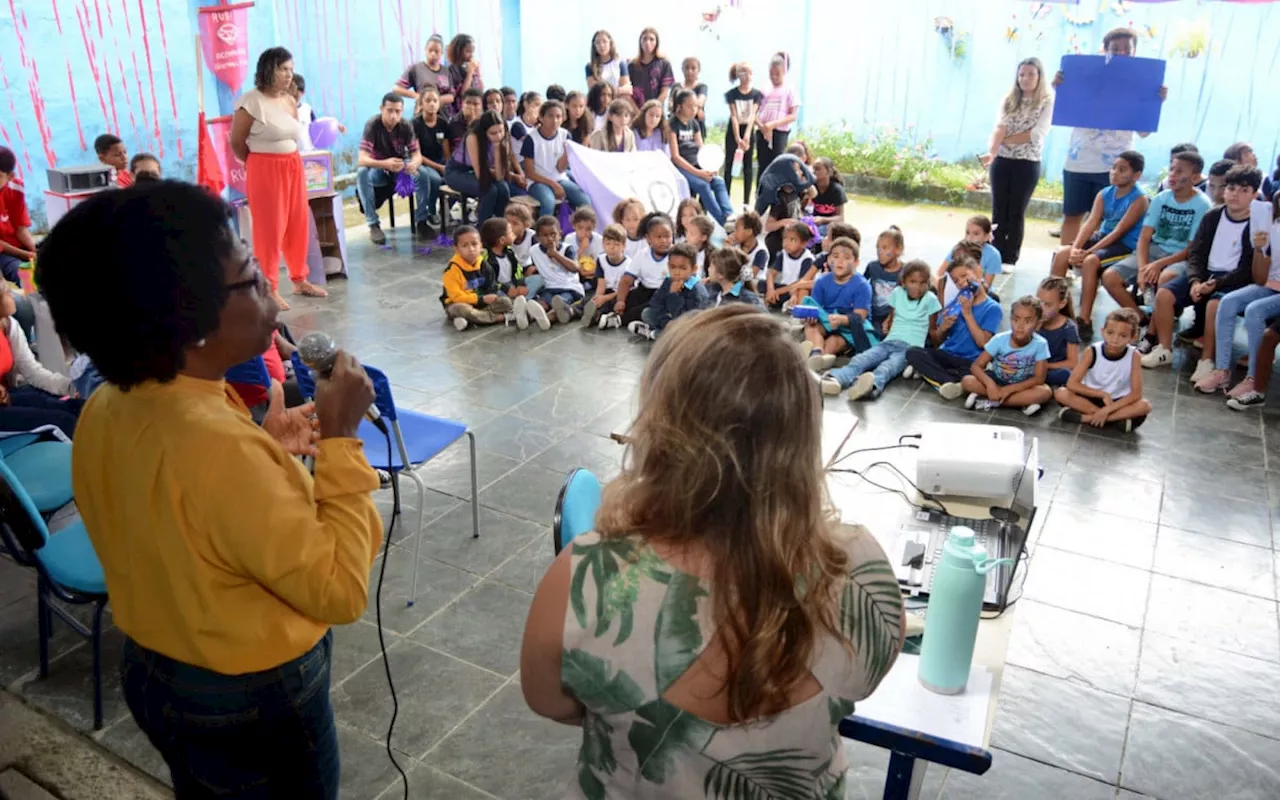 Vice-prefeita Fátima Lima acompanha alunos durante gincana ambiental em Rialto