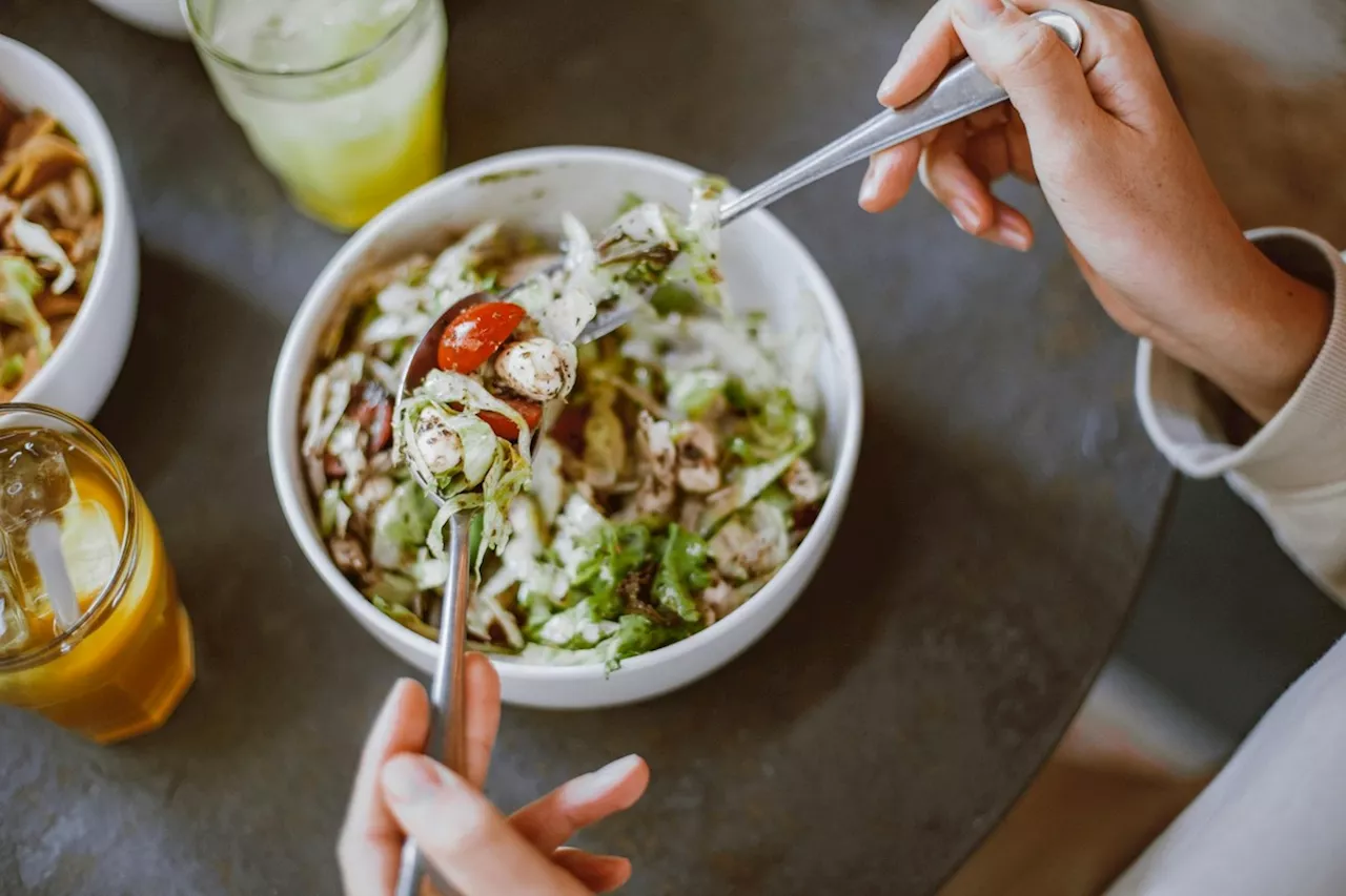 Dieta vegana e vegetariana reduzem o risco de 9 tipos de câncer, mostra novo estudo