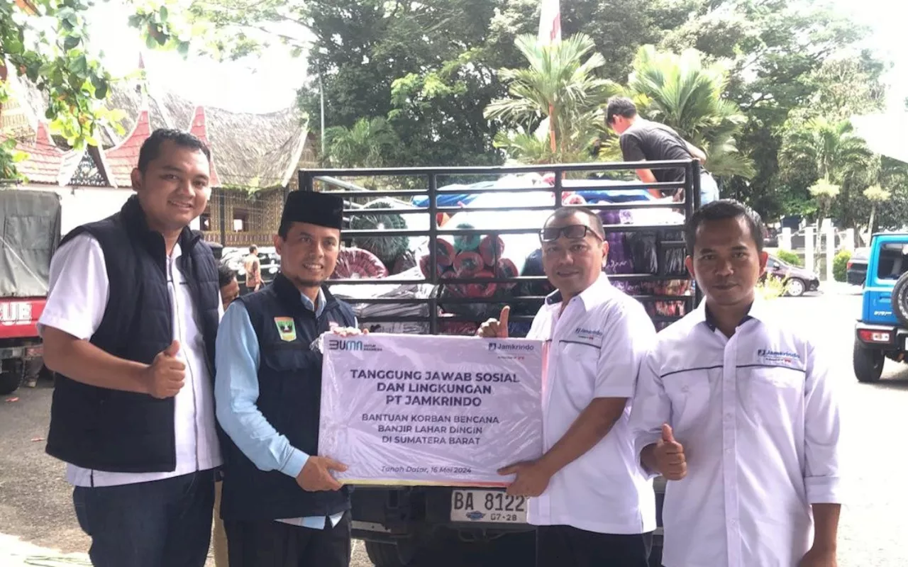 Jamkrindo Salurkan Bantuan untuk Korban Bencana Banjir Lahar Dingin di Sumatera Barat