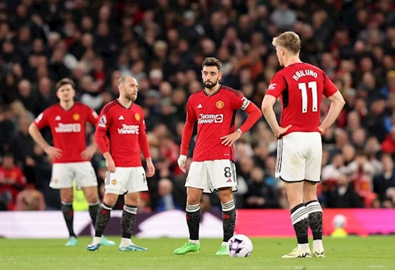 Ex-Man Utd star: Get rid of them all except...