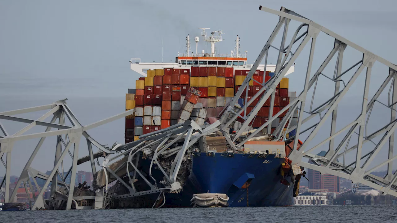 Effondrement du pont de Baltimore : un mois et demi après l’accident, 21 marins toujours bloqués sur leur cargo