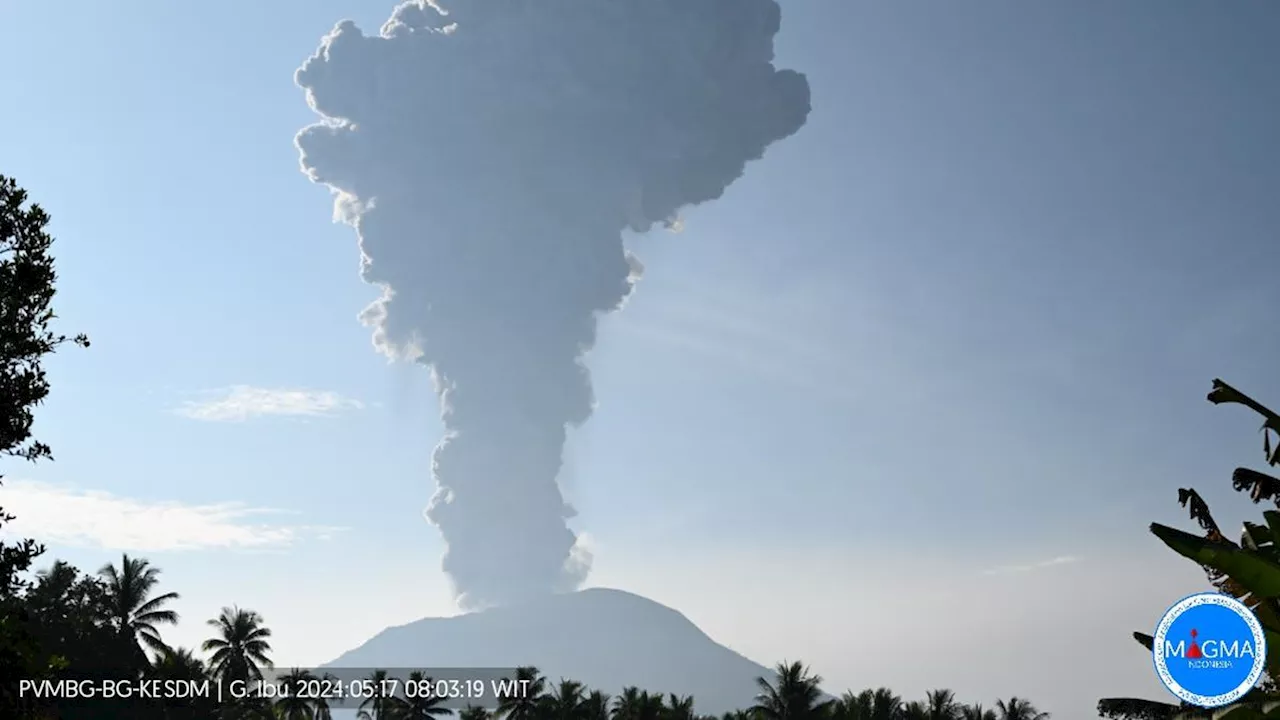 Gunung Ibu Berstatus Awas, Jumat Pagi 17 Mei 2024 Meletus Lagi, Semburan Abu Vulkanik Capai 4.000 Meter