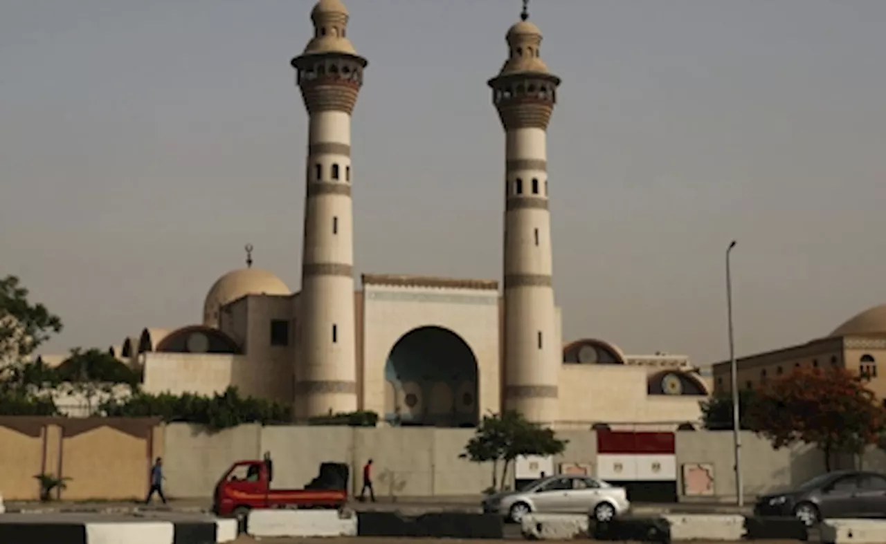 Al-Azhar University accepted its first non-Muslim student in 2017 — Hafiz Hassan