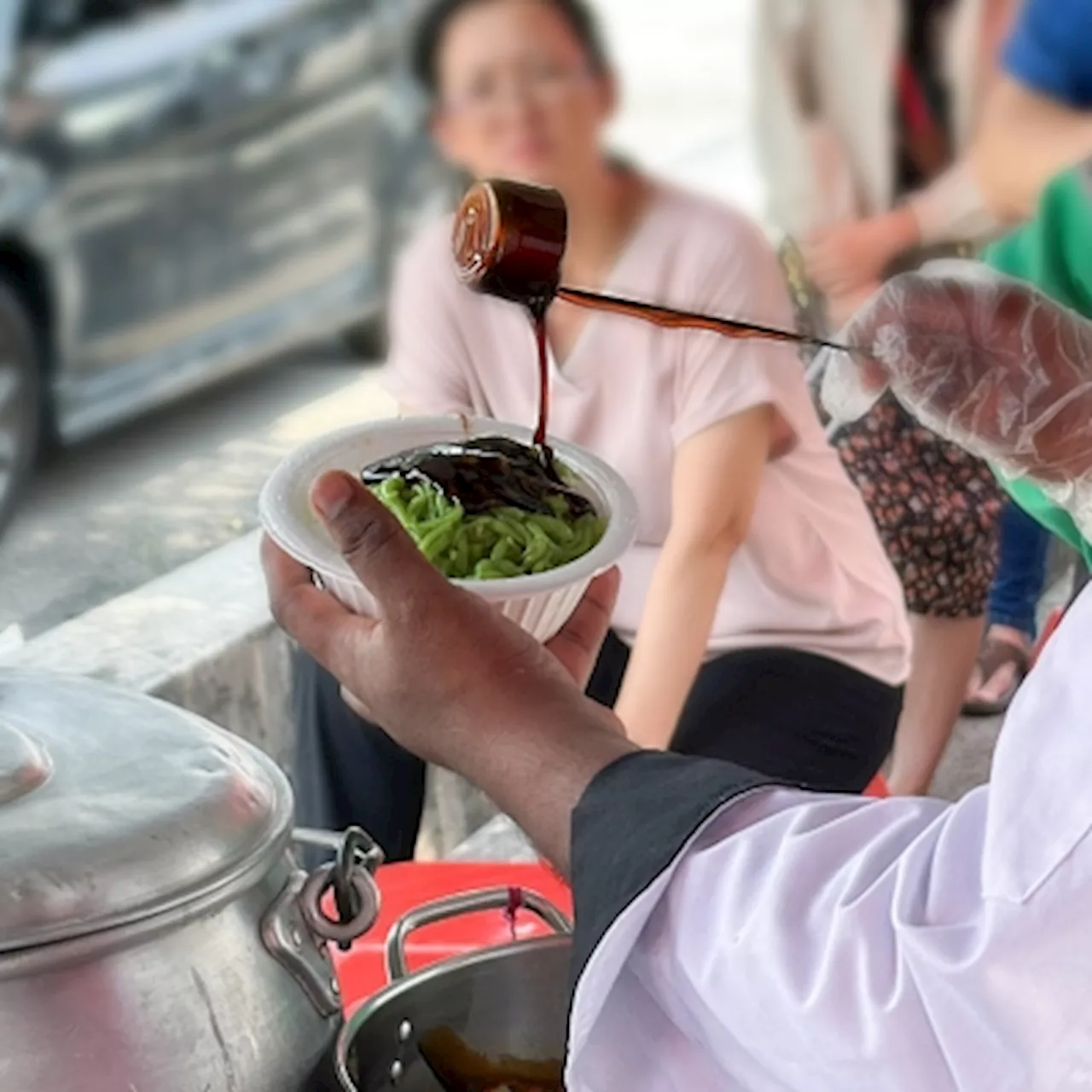 How to eat 'cendol', poached chicken, Hainanese chicken chop and more on a day trip to Ipoh