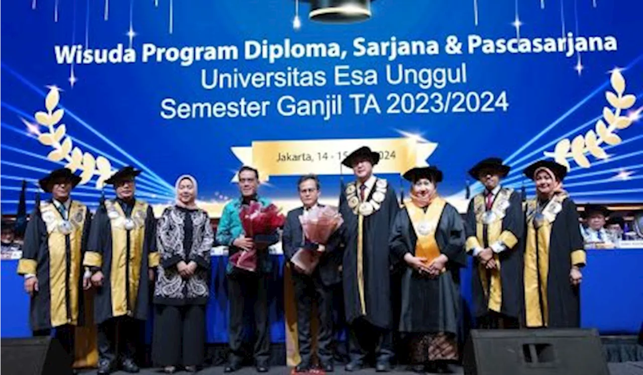 Universitas Esa Unggul Kukuhkan 1.465 Wisudawan 20232024