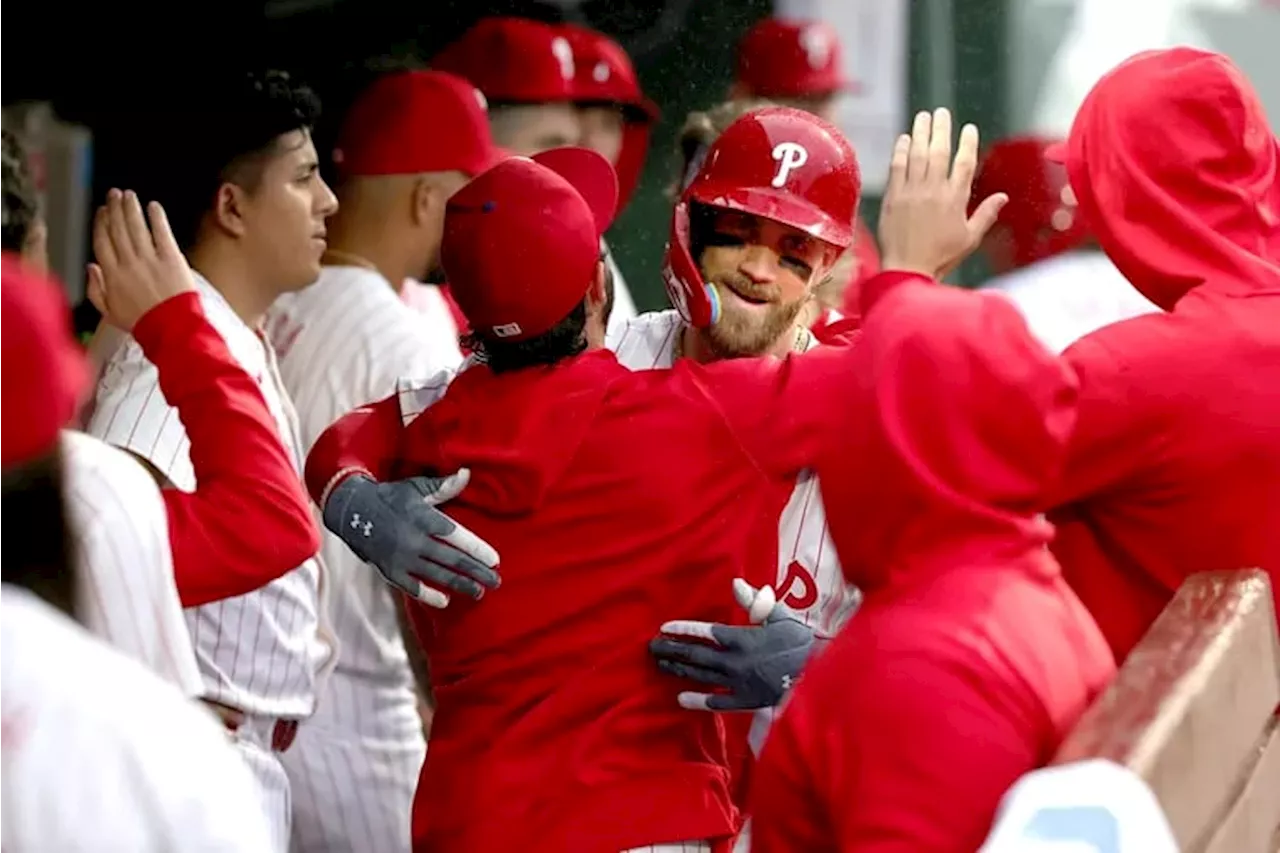 Bryce Harper powers the Phillies to a third consecutive win over the New York Mets