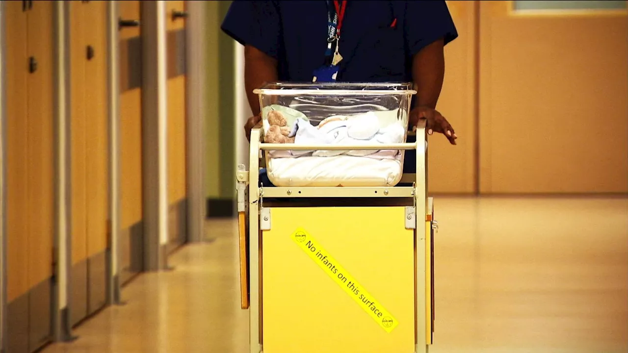 Birth trauma: Top midwife slams 'wholly insufficient' progress two years after key report