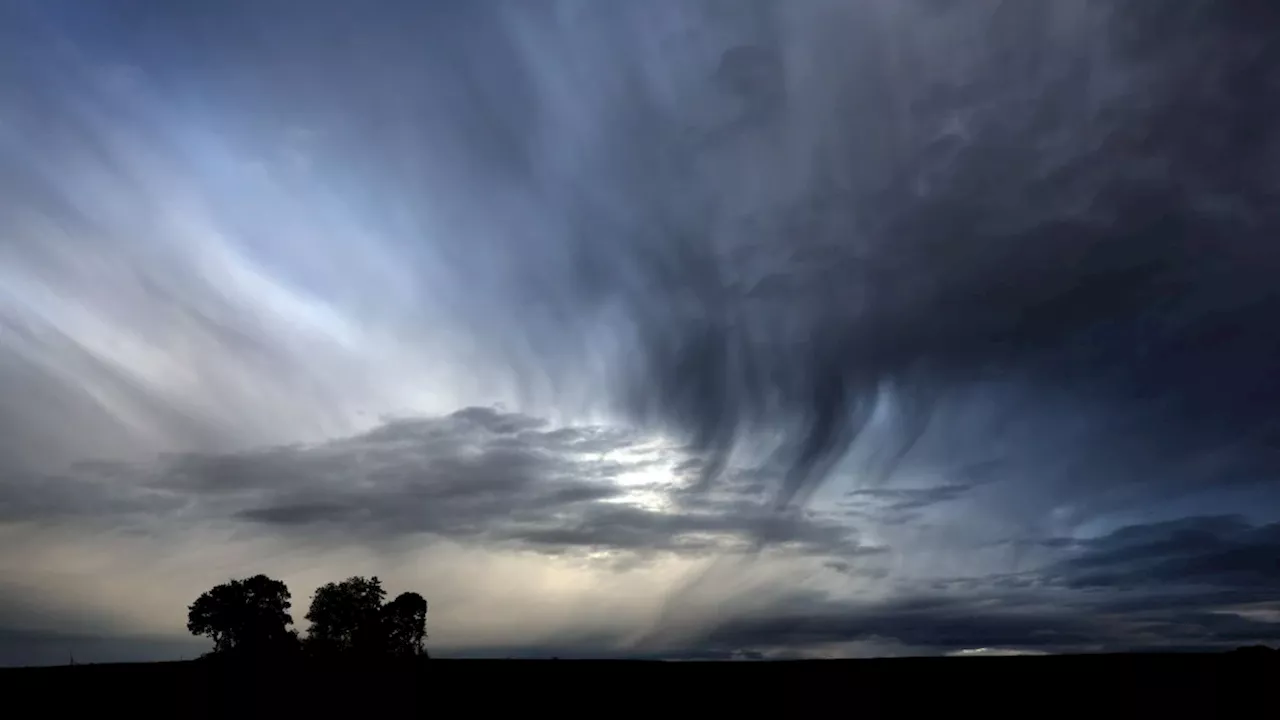 Unwetter in Bayern:Erneute Warnung vor Starkregen und Überschwemmungen