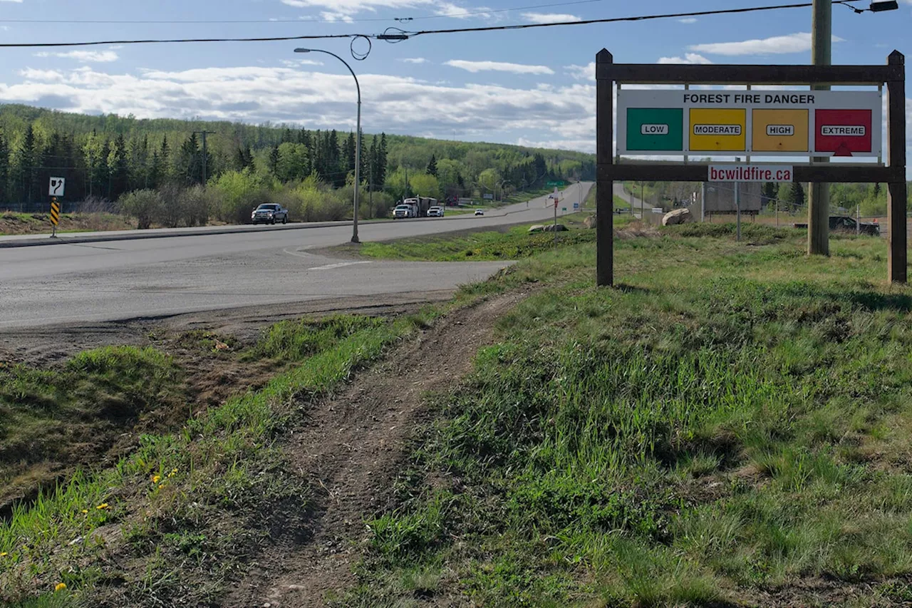 Fort St. John eatery out of burgers as B.C. wildfire evacuees swell town