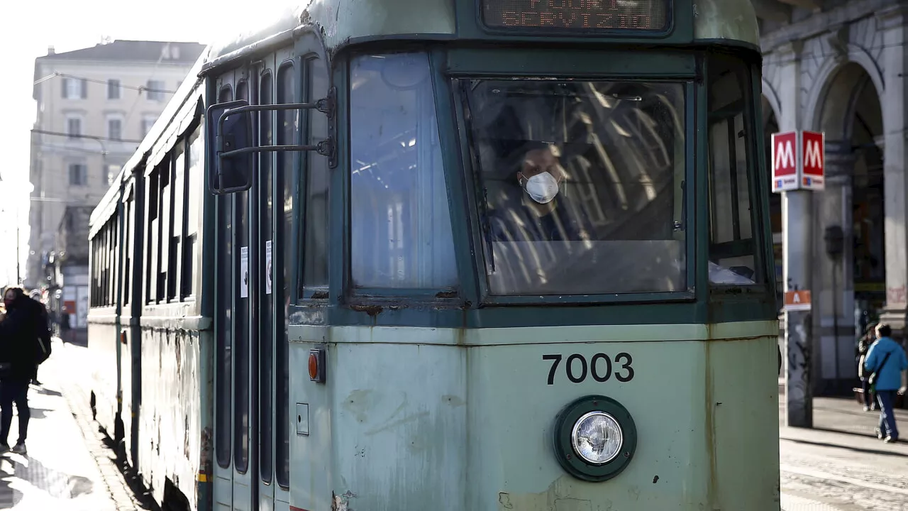 Abbonamenti a mezzi pubblici e treni: come chiedere la detrazione (e ottenere fino a 47,5 euro)