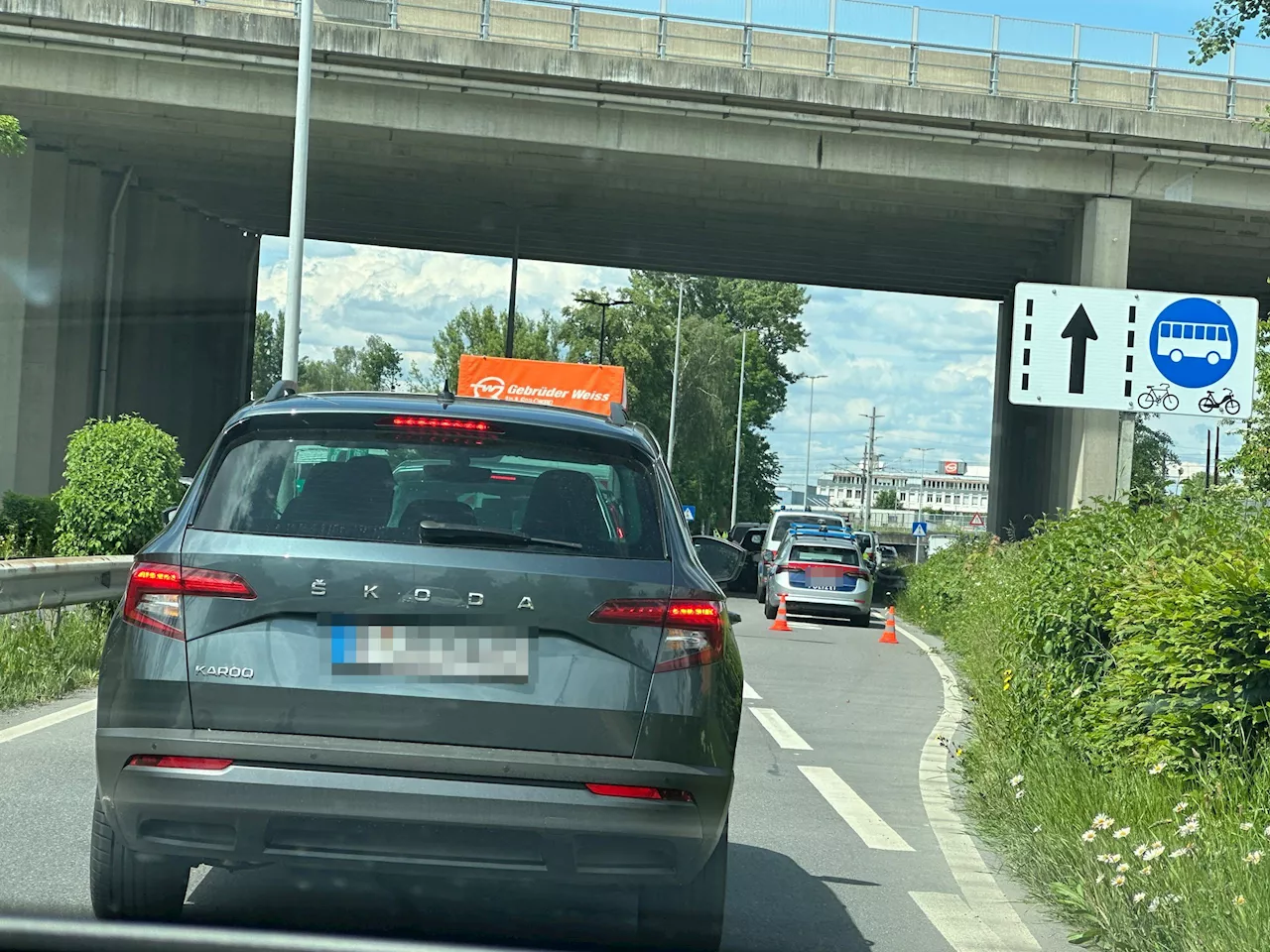 Großkontrolle der Polizei beim Baywa in Lauterach am Donnerstag