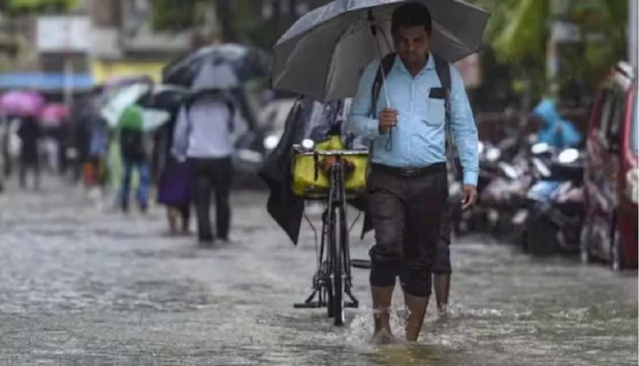 AP Weather Report: ఏపీలోని ఈ జిల్లాల్లో రేపు భారీ వర్షాలు, పిడుగులు