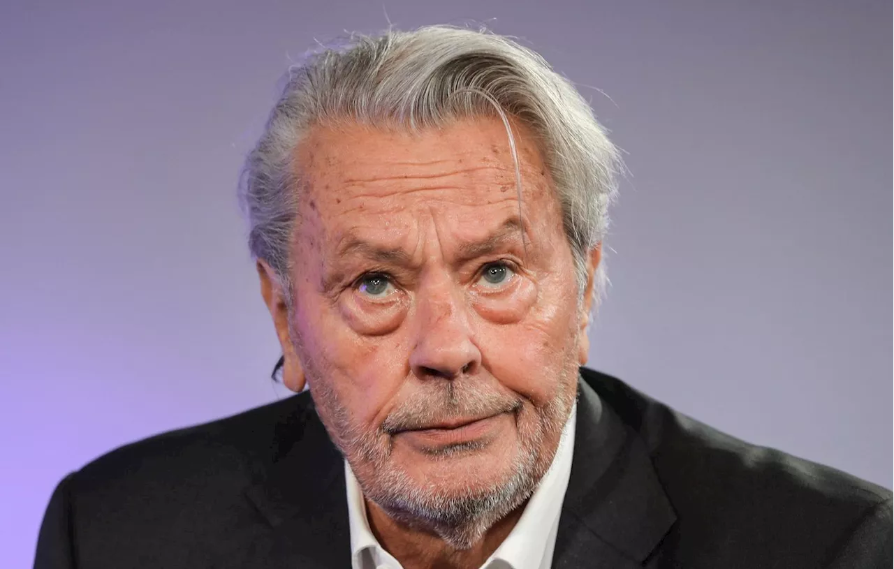 L’ADN d’Alain Delon demandé à la justice suisse pour une recherche en paternité