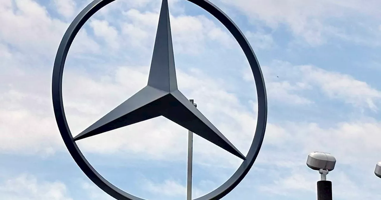 Alabama Mercedes employees overwhelmingly vote against joining union, slowing UAW effort in South