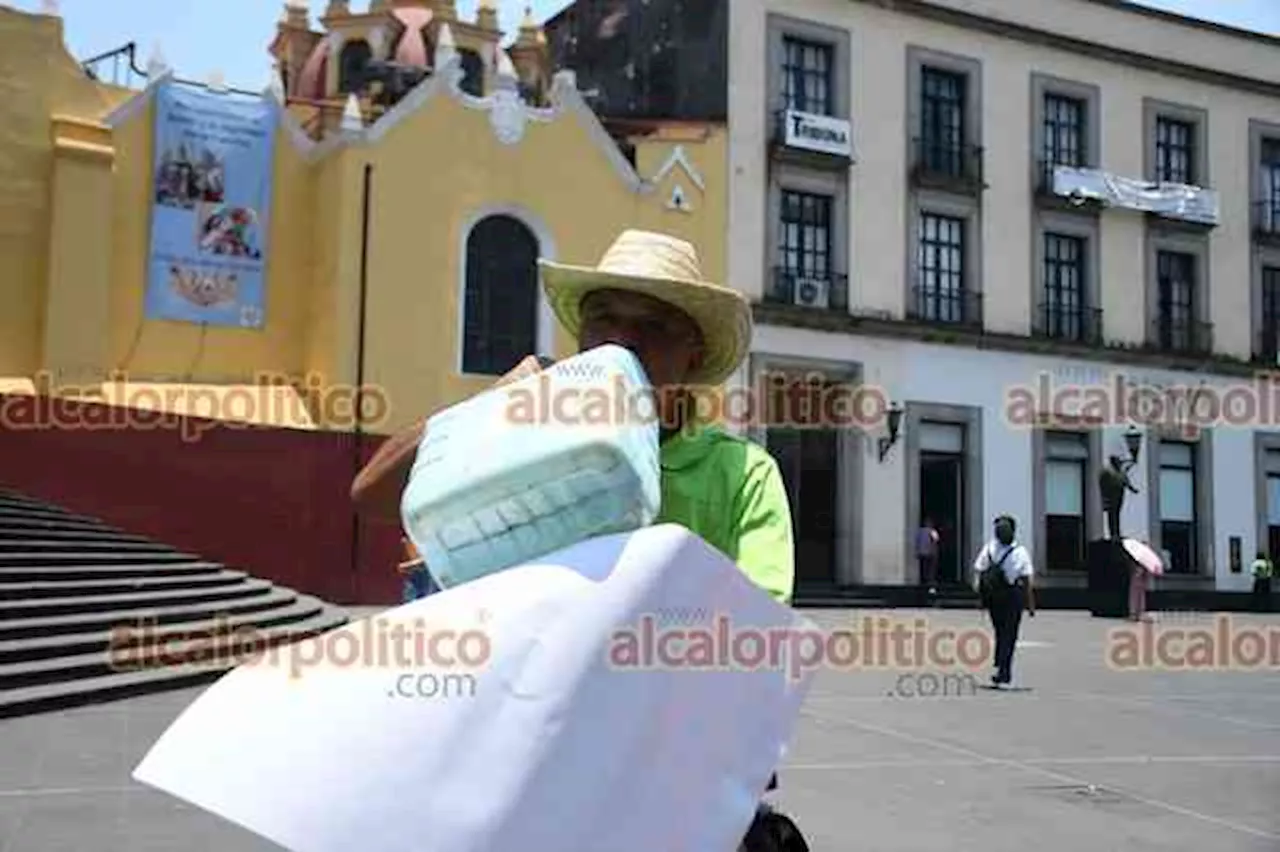 Docente que reclama seguro institucional amenaza con inmolarse si no recibe el pago