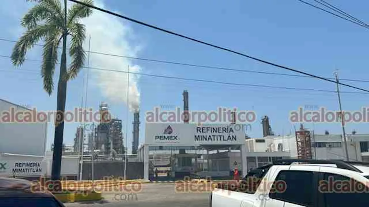 Se registra fallo en una planta de la refinería Minatitlán; alarmó columna de humo