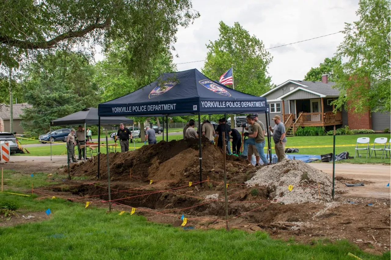 Construction crew in Yorkville uncovers human remains that may date back to the 1800s