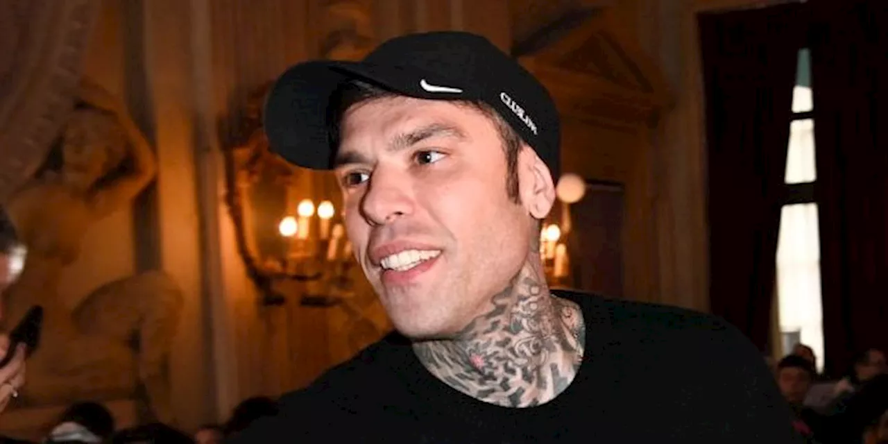 Fedez da Cattelan: il rapper sarà ospite della prima puntata di 'Da vicino nessuno è normale'