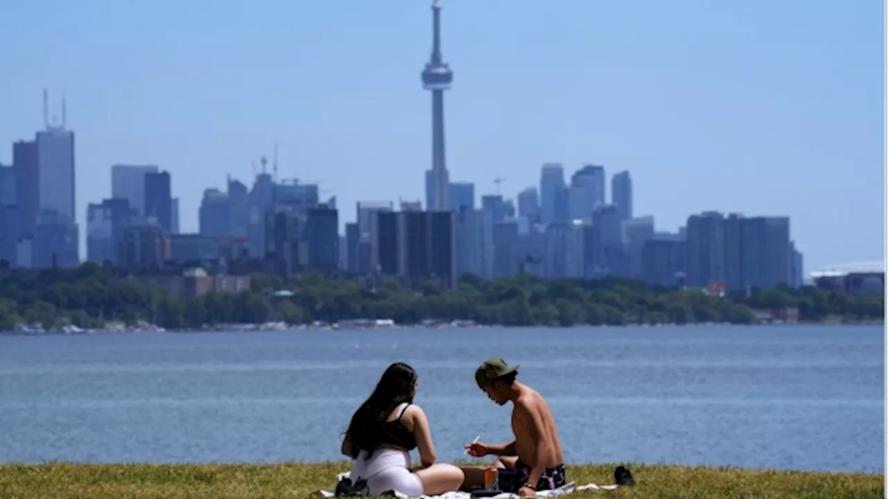 Victoria Day weather: Long weekend may begin with thunderstorms but sunshine in the forecast