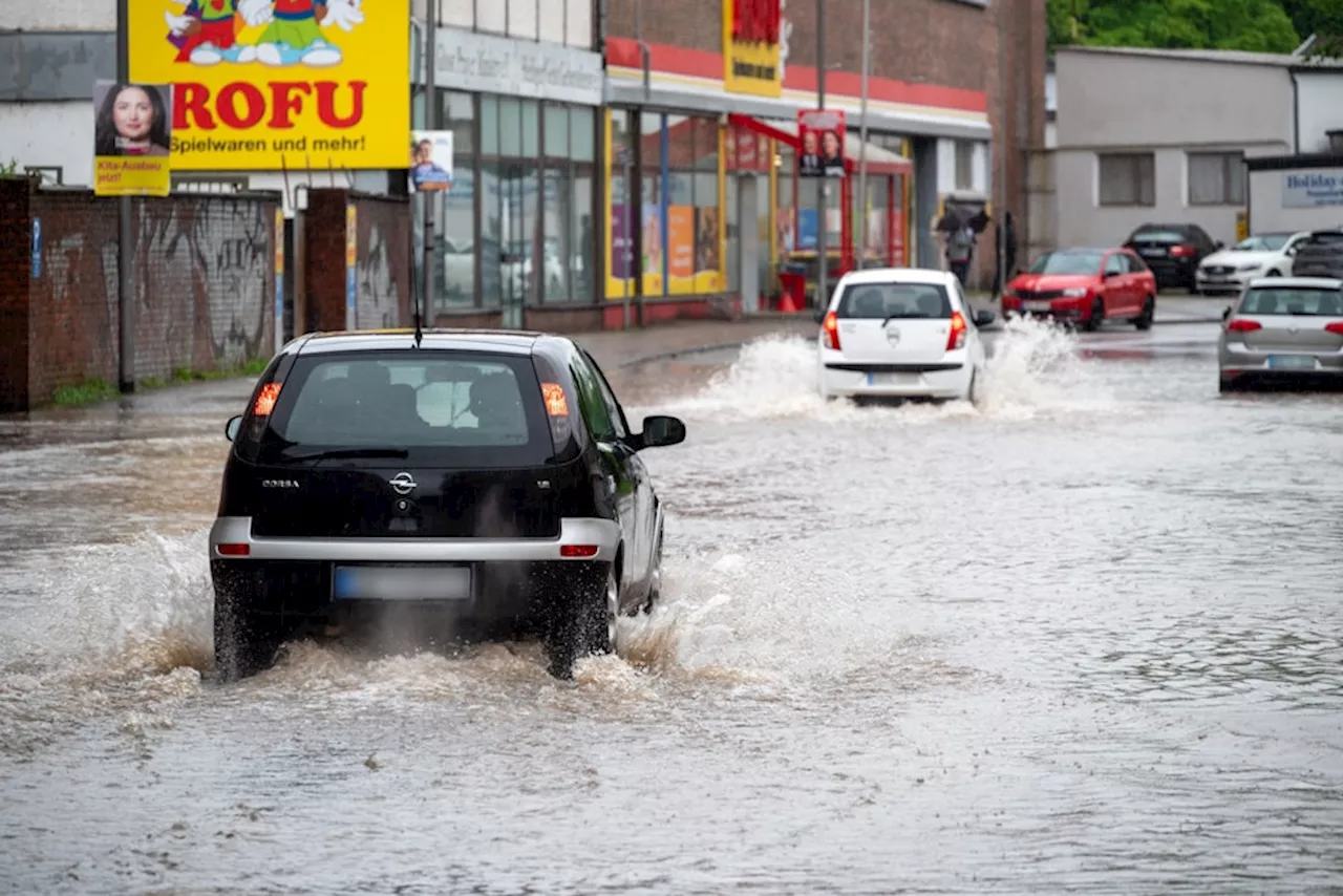 Wetter: Stadt ruft Großschadenslage aus, Gefahr für Leib und Leben