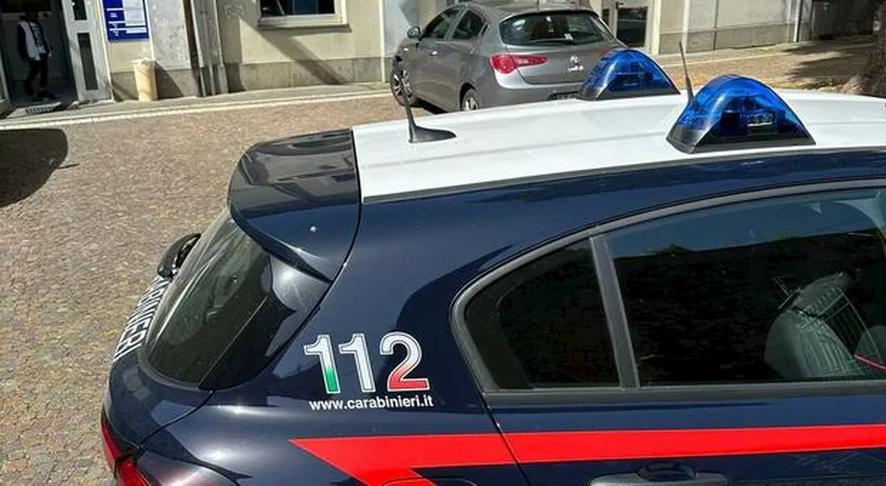 Sportelli ridotti, odissea per prenotare visite ed esami: al Cup arrivano i carabinieri