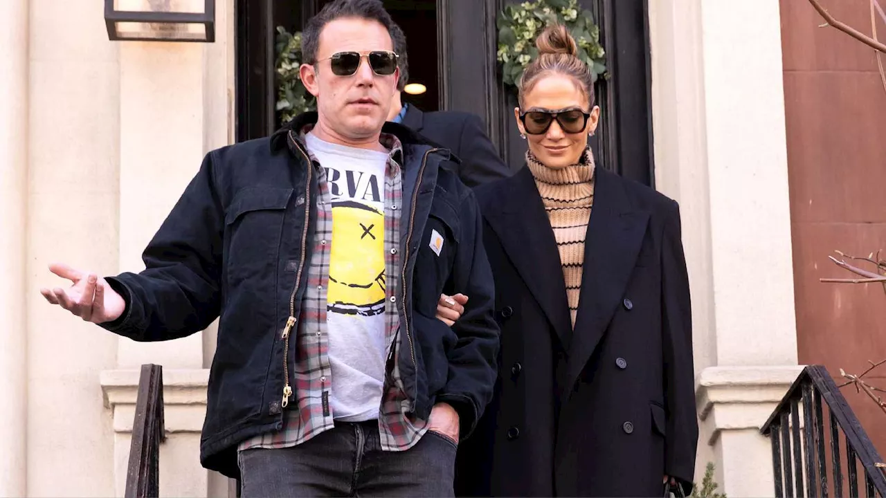 Jennifer Lopez 'Likes' Post About Unhealthy Relationships Amid Ben Affleck Divorce Rumors