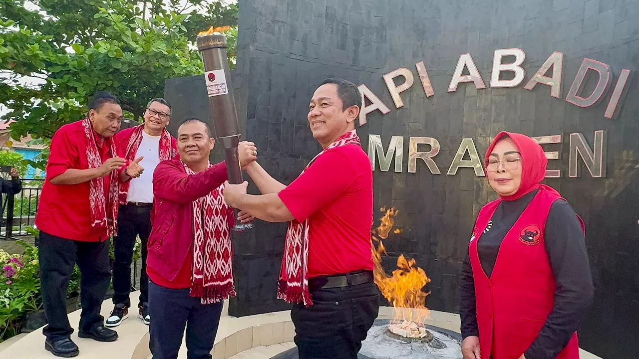 PDIP Lepas Obor Api Mrapen untuk Dibawa ke Arena Rakernas di Jakarta