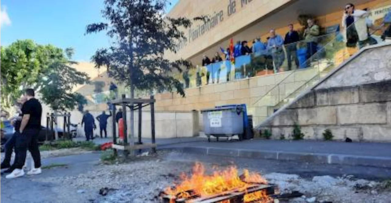 Marseille : le blocus maintenuaux Baumettes