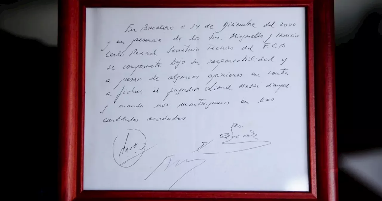 Subastan servilleta que llevó a Messi al Barcelona a los 13 años en 965.000 dólares