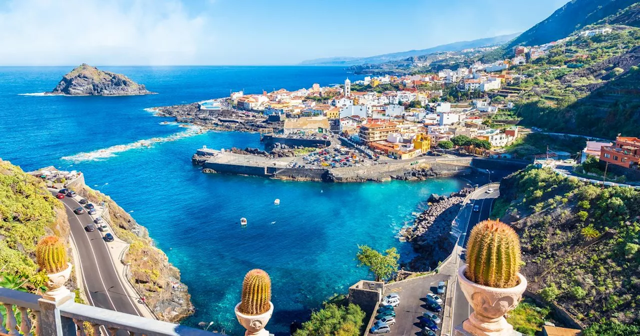 British girl 'drowns' in Tenerife pool 'after lifeguard clocked off'