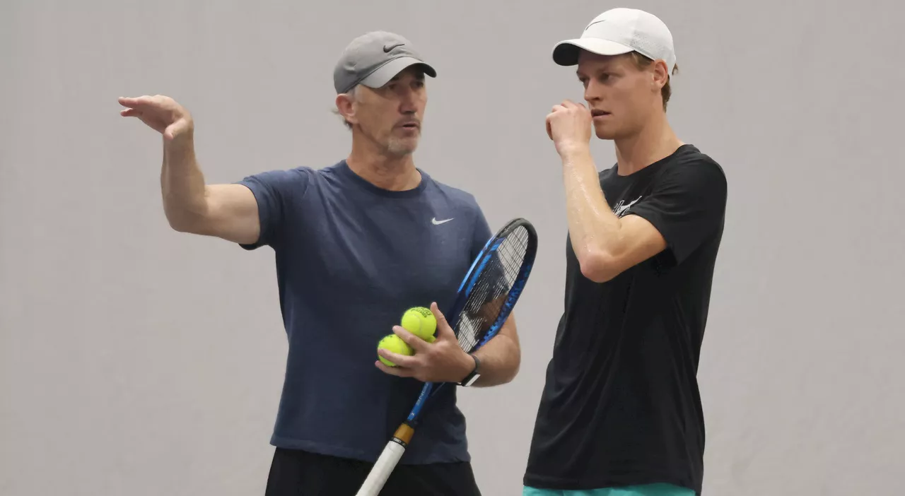 Sinner al Roland Garros, l'indizio del coach sulla presenza a Parigi: cosa ha pubblicato Cahill