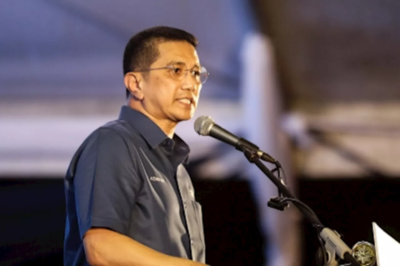 Defamation suit: Deepak’s name was mentioned because of a picture of him, Azmin tells High Court