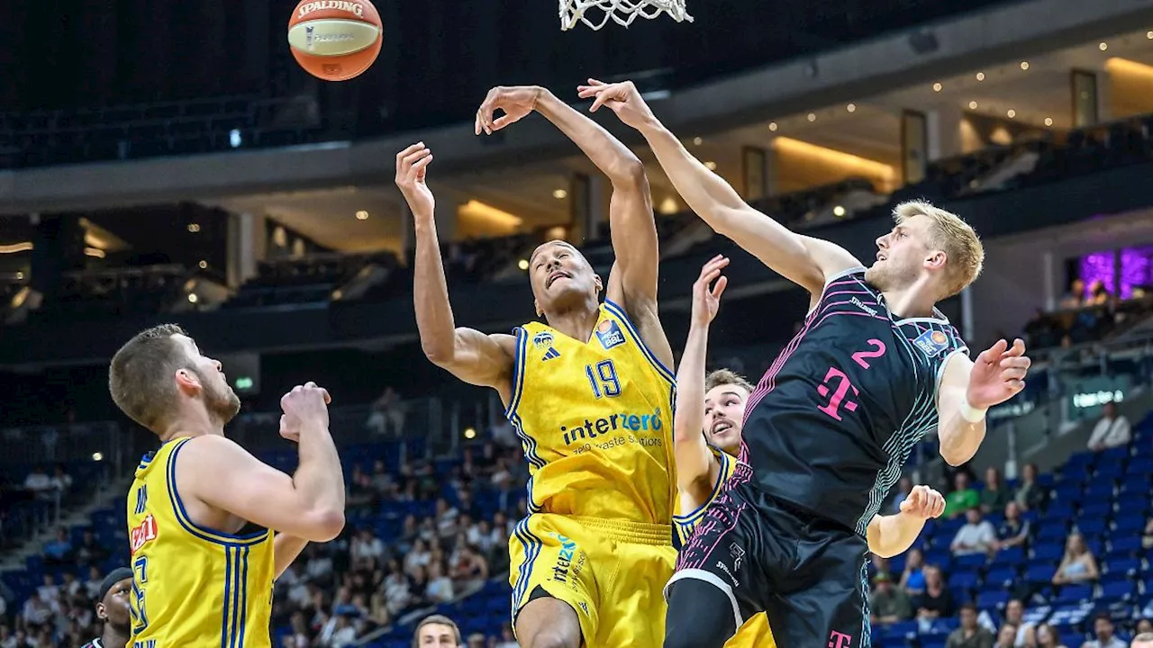 Berlin & Brandenburg: Alba Berlin gewinnt erstes Playoff-Spiel klar gegen Bonn