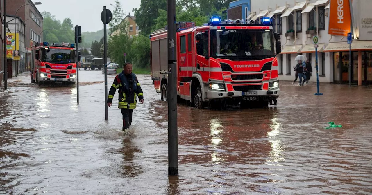 Erdrutsche und Überflutungen nach Dauerregen im Saarland