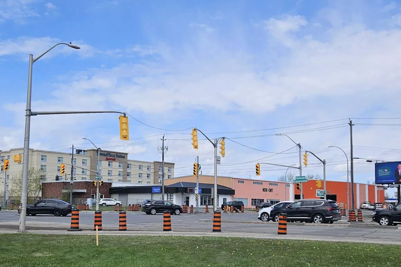 Harbour Expressway and Memorial Ave construction starts