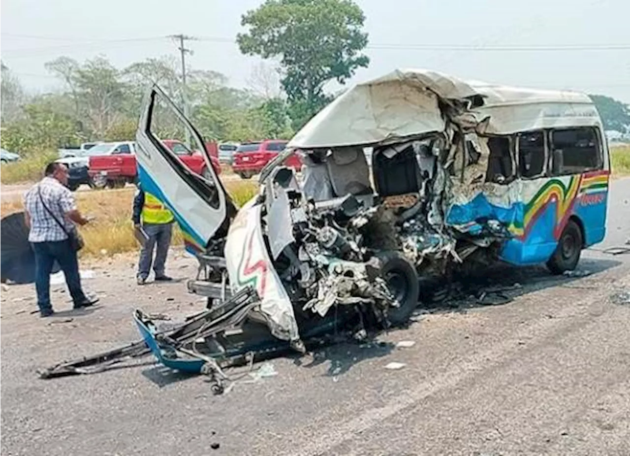 Doce muertos deja fuerte accidente carretero en Tabasco