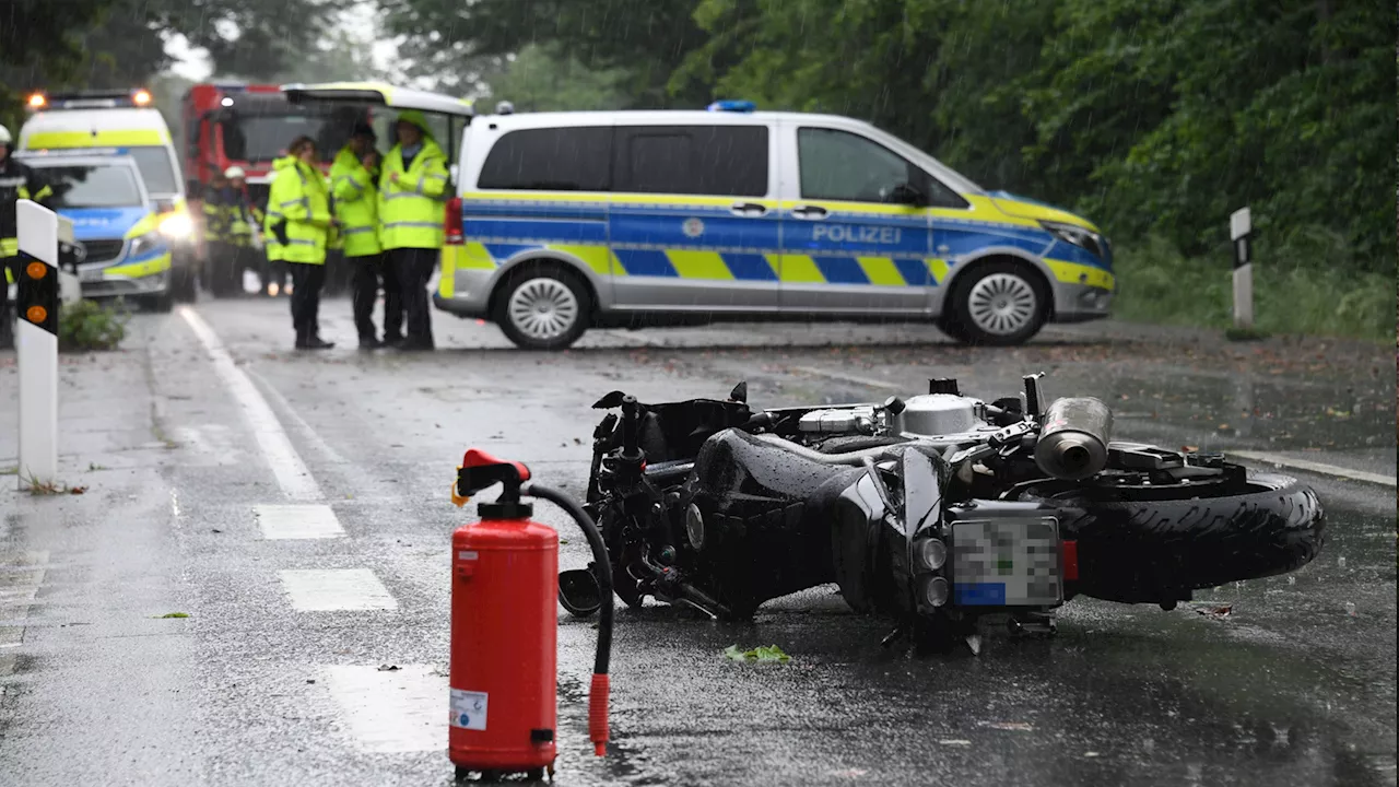 Tödlicher Motorradunfall zwischen Bielefeld und Gütersloh