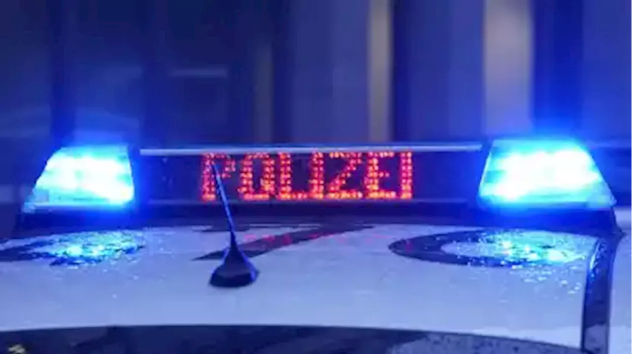 Motorradfahrer bei Unfall auf der B 212 in Stadland tödlich verletzt