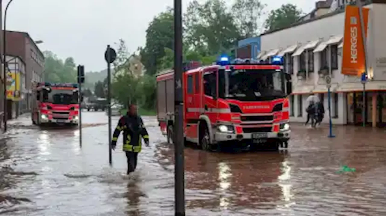 Überflutungen nach heftigem Dauerregen im Saarland